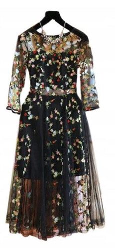 wiosenna sukienka midi piękna haftowana w kwiaty